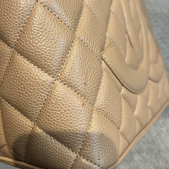 Chanel Caviar bag gold hardware 13in width - Picture 2 of 6
